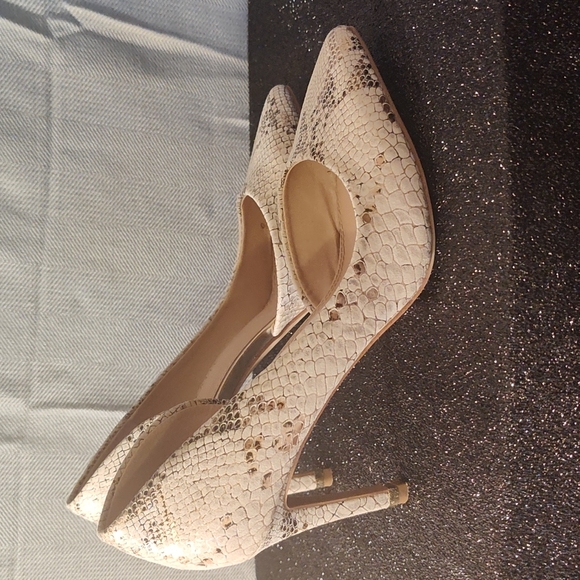 Kelly & Katie Shoes - Picture 2 of 7